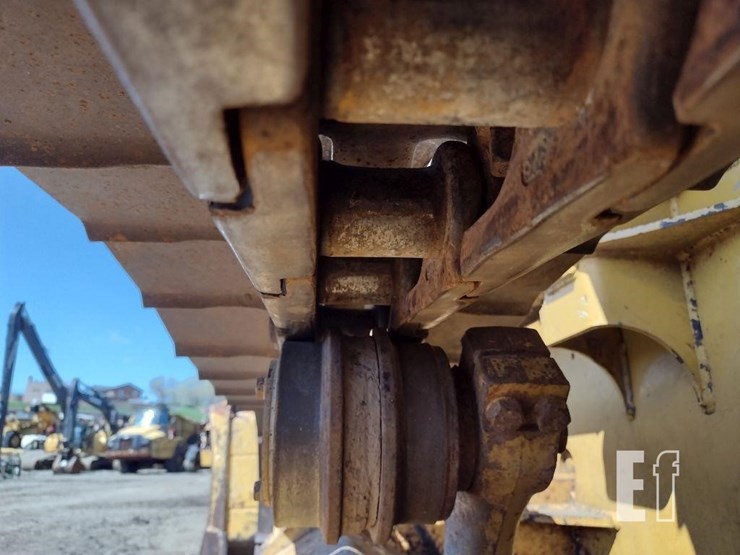 2006-deere-550j-lt-image-14