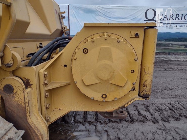 2018-caterpillar-d7e-image-45