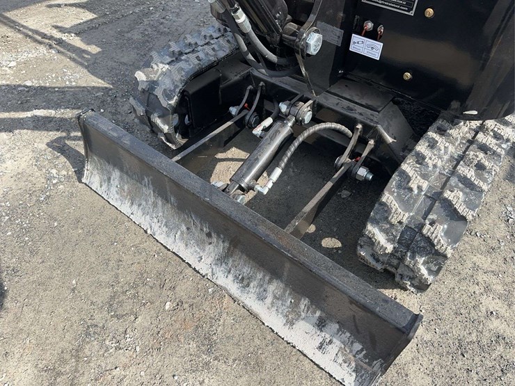 2026-future-ft15-mini-excavator-image-10