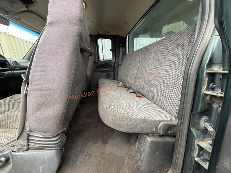 2001-dodge-ram-2500-image-31