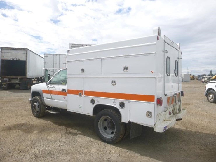 2002-chevrolet-3500-image-4