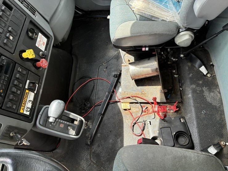 2005-international-durastar-4400-image-24