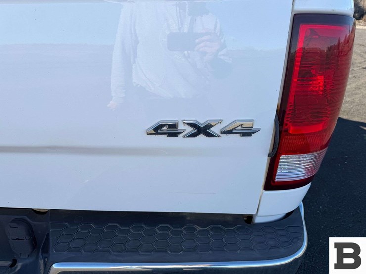 2017-dodge-2500-image-18