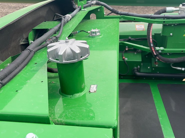 2023-john-deere-s780-image-23