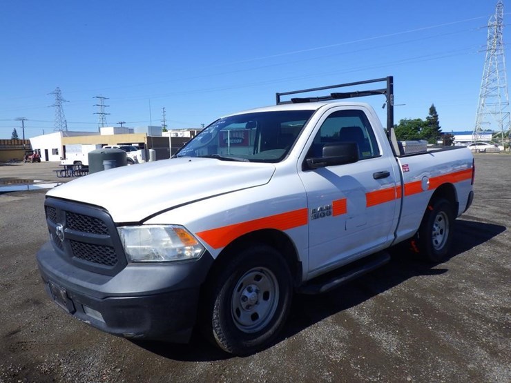 2015-dodge-1500-image-1