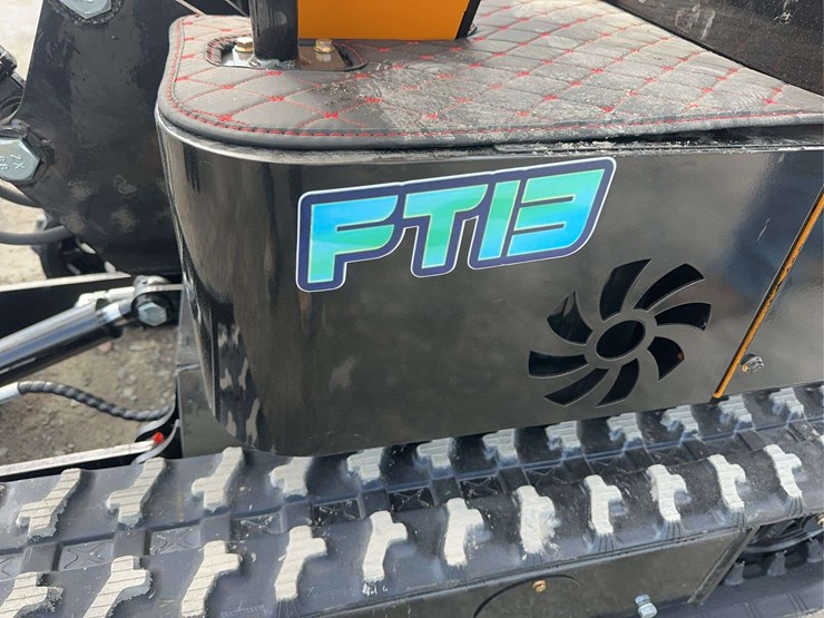 2026-future-ft13-mini-excavator-image-10