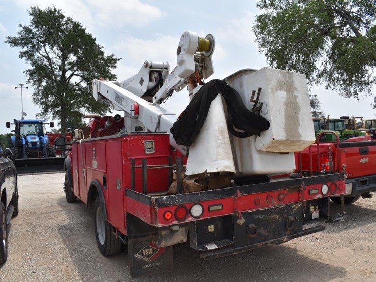 2018-ford-f550-image-11