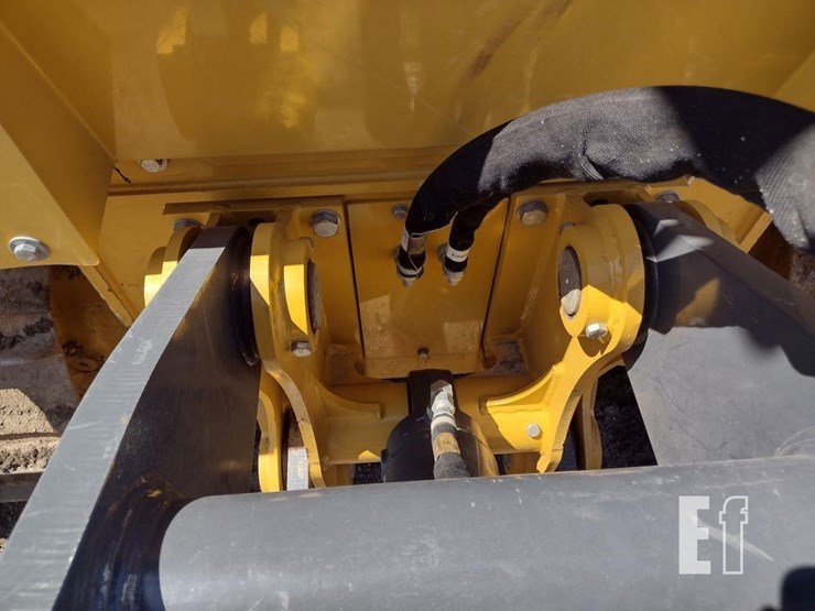 deere-650k-lgp-image-38