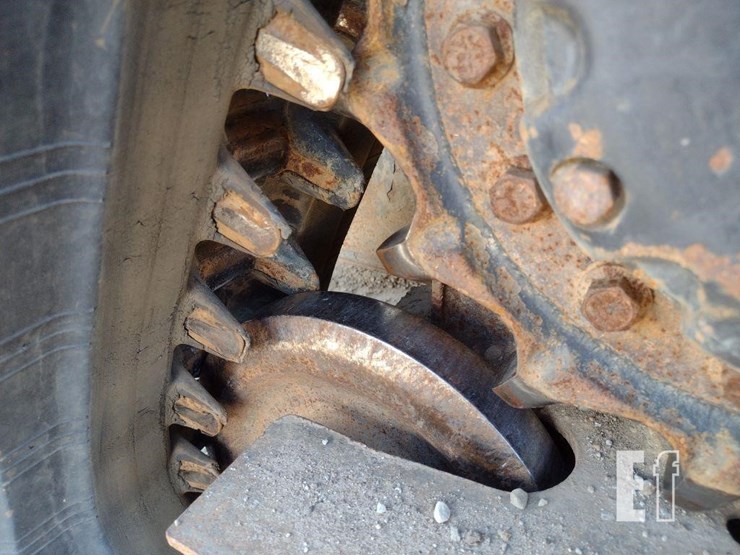 2021-bobcat-t595-image-27