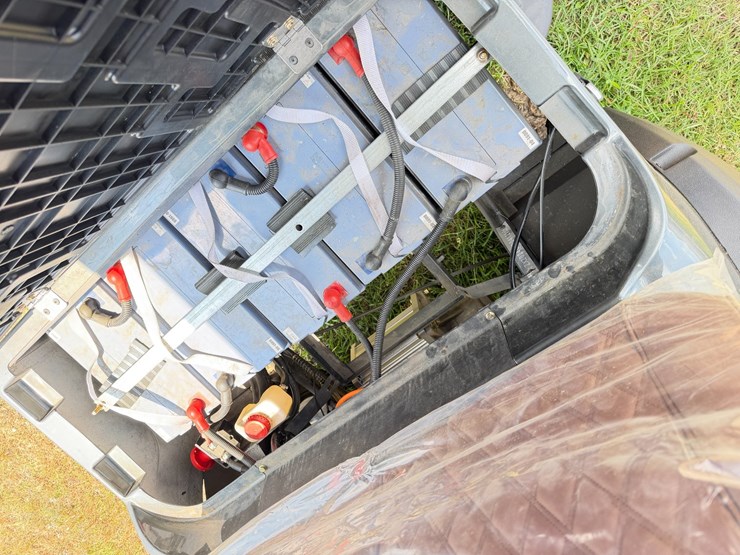 #597-•-#596-•-golf-cart-image-10
