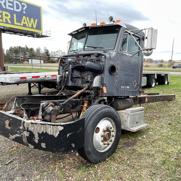 1992 PETERBILT 377