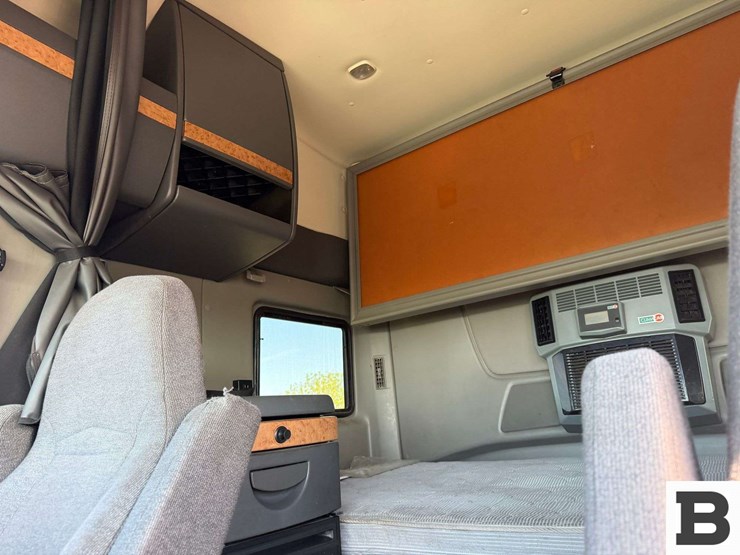 2012-international-prostar-image-59