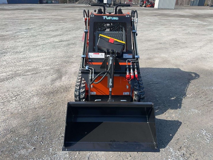 2026-future-ft36c-mini-skid-steer-image-2