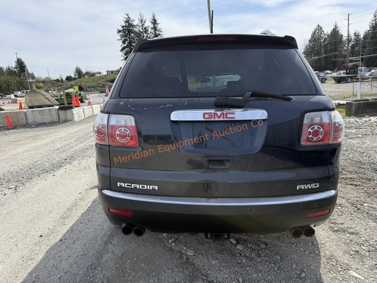 2016-gmc-acadia-slt-image-4