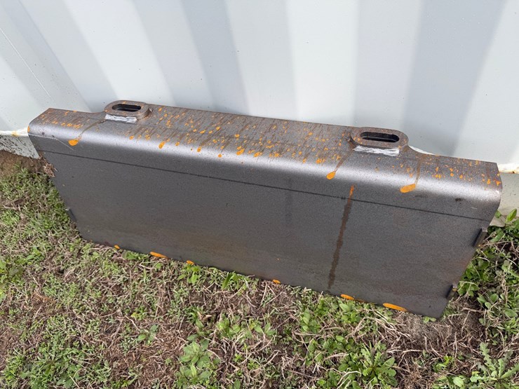 #568-•-#567-•-mini-skid-steer-mounting-plate-image-2