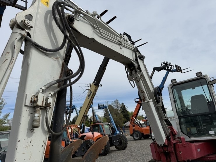 2016-takeuchi-tb280fr-image-20