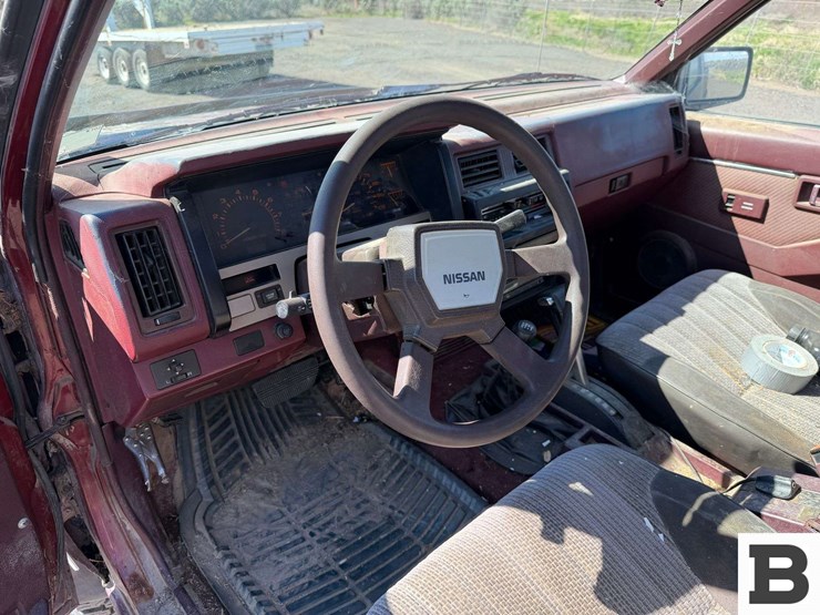 1987-nissan-pickup-image-24