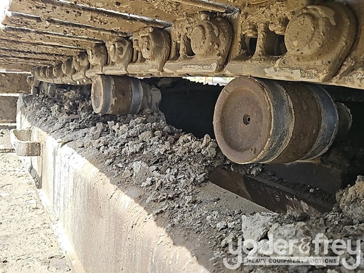 2005-komatsu-pc138-image-10