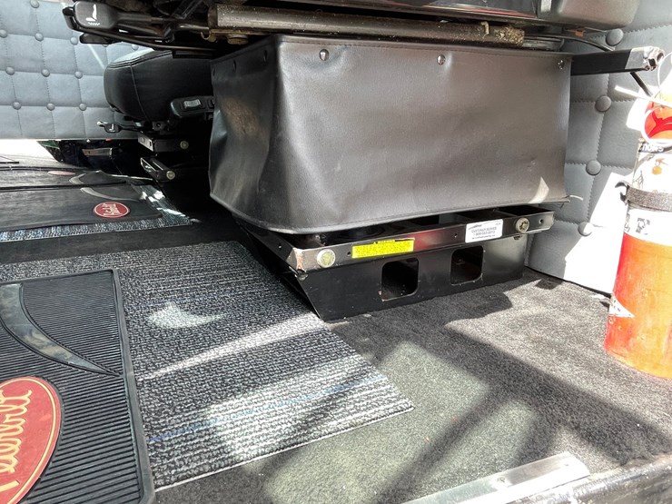 1970-peterbilt-358-image-128