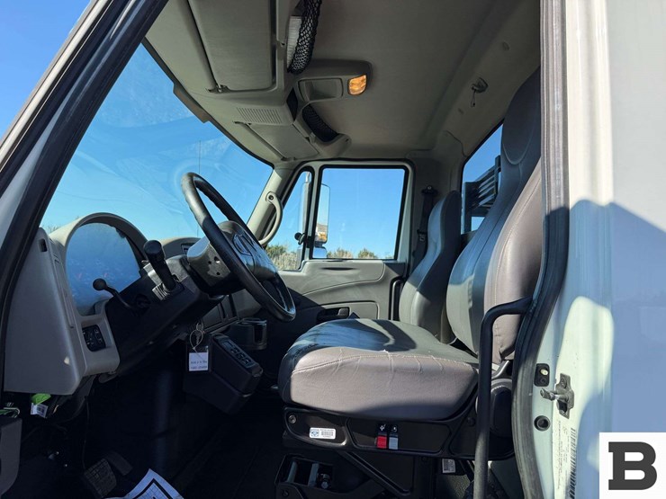 2008-international-durastar-4300-image-50