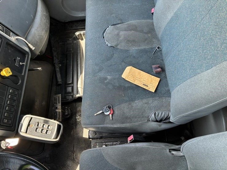 2003-international-durastar-4300-image-18