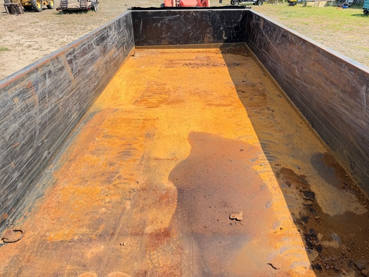 #561-•-#560-•-tuffdump-dump-trailer,-7’x16’-image-4