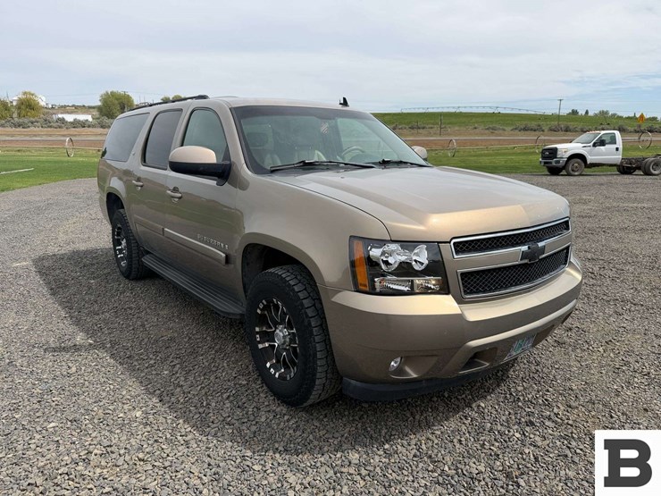 2007-chevrolet-suburban-1500-image-7