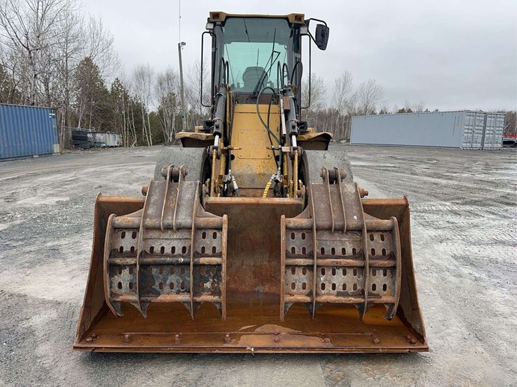 2011-caterpillar-it14g-image-2