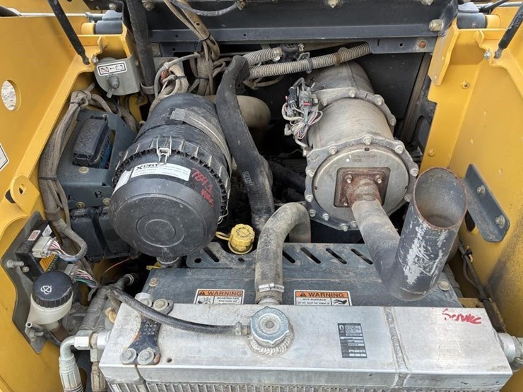 2018-yanmar-s220r-image-28