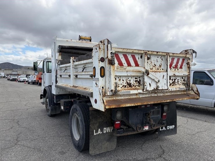 2011-autocar-xpeditor-image-4