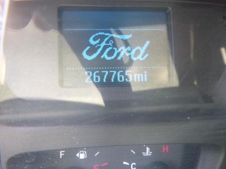 2017-ford-transit-image-23