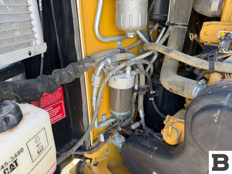 2017-caterpillar-299d2-image-35