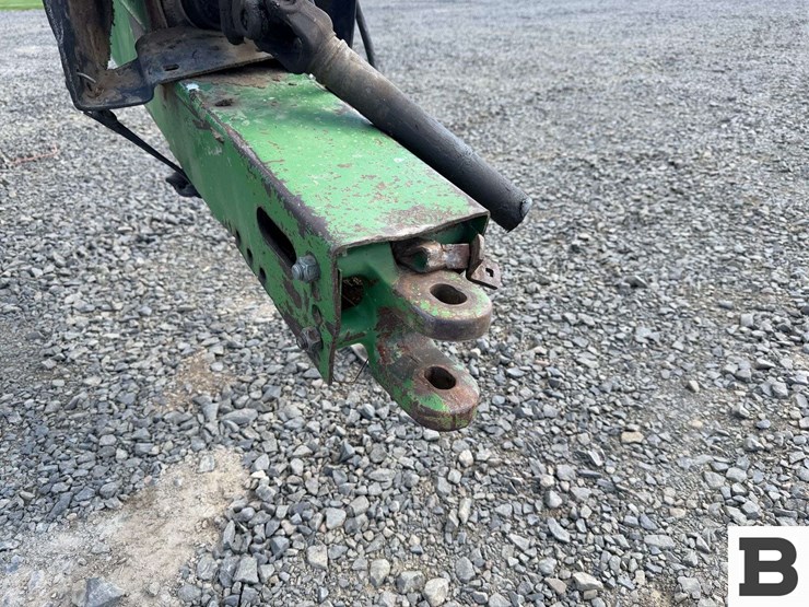 john-deere-820-image-8