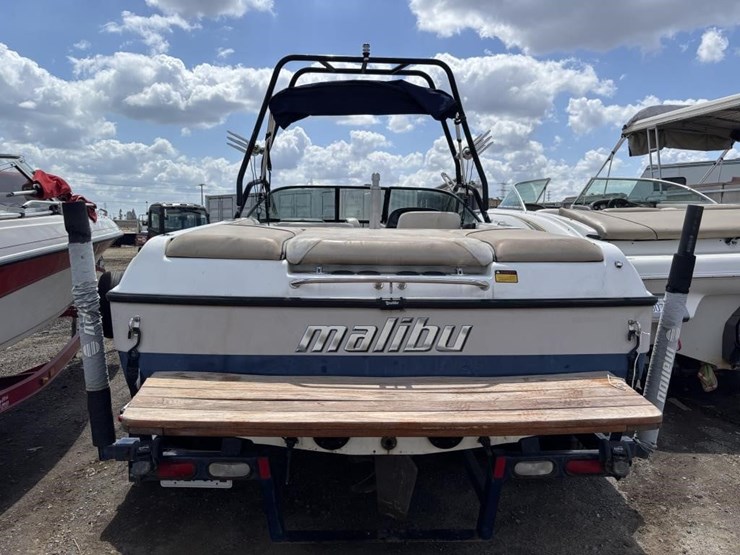 2001-unknown-trailer-image-8