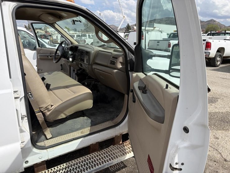 2002-ford-f450-image-10