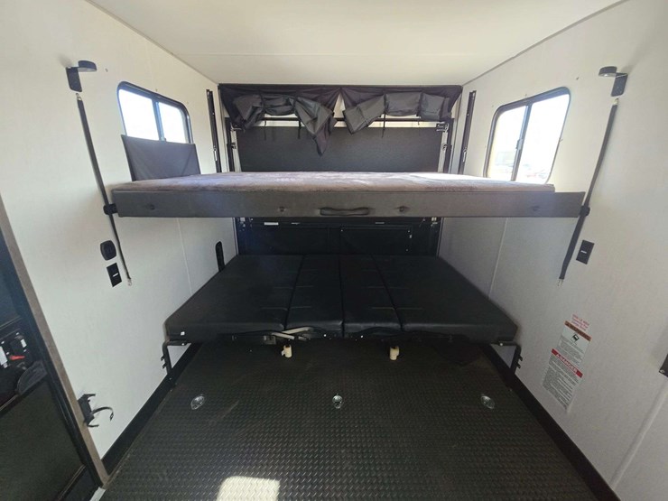 2022-rogue-travel-trailer-image-33