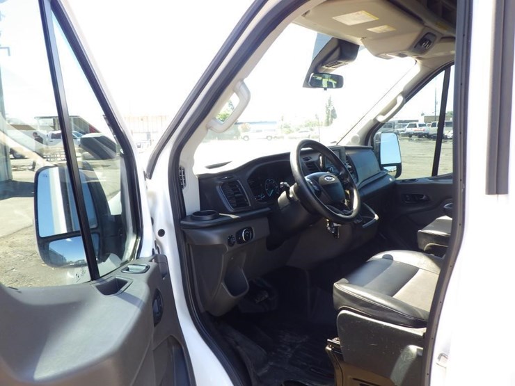 2020-ford-transit-image-5