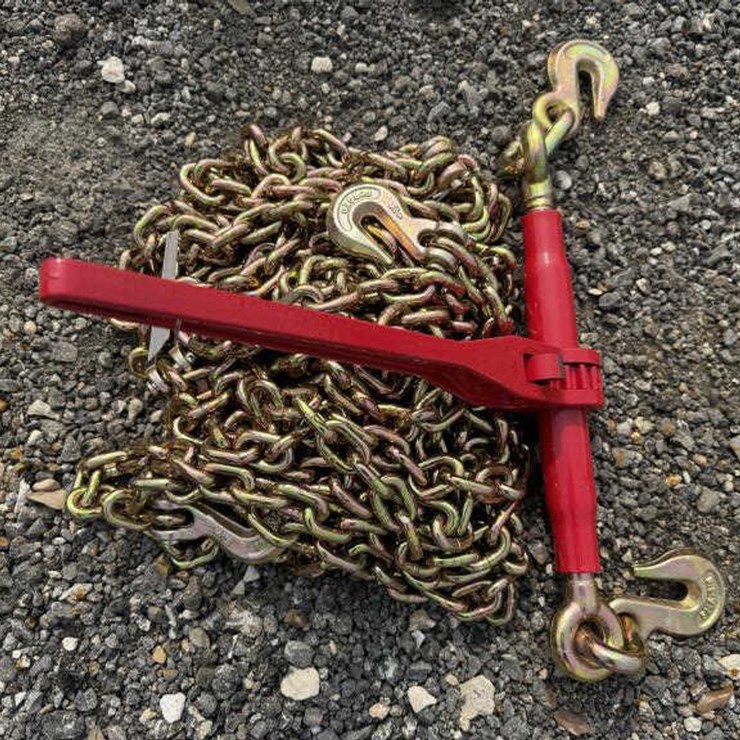#141 • (1) 5400 lb Ratchet Binder & (2) 5/16" 20' Chains