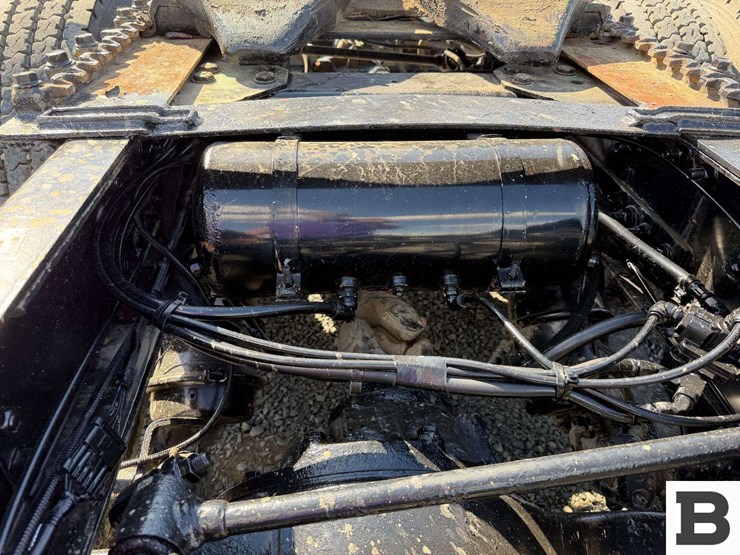 2012-freightliner-cascadia-125-image-31