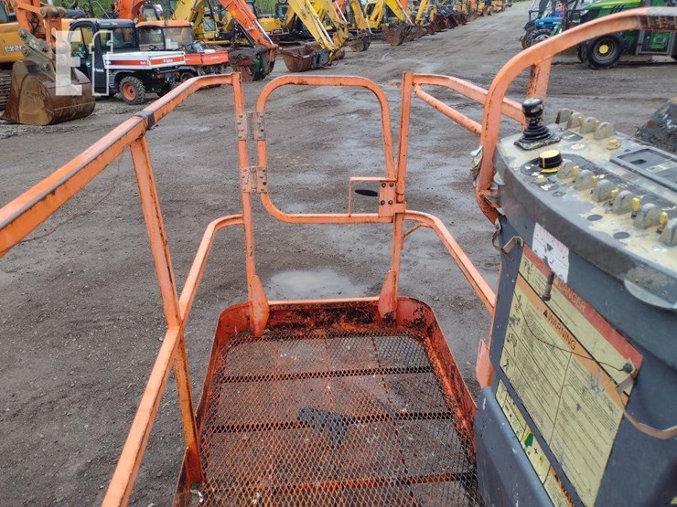 4-jlg-1200sjp-image-9