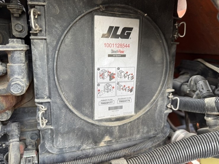 2015-sky-trak-6042-image-19