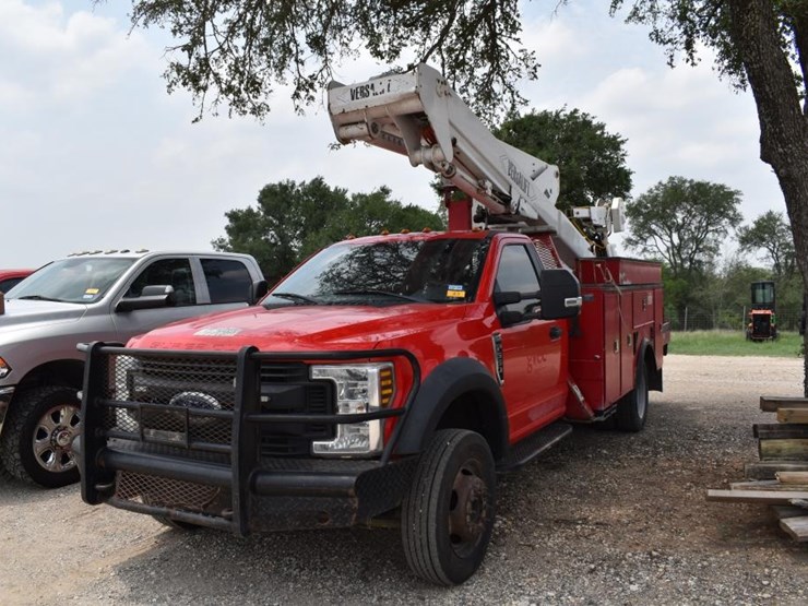 2019-ford-f550-image-1