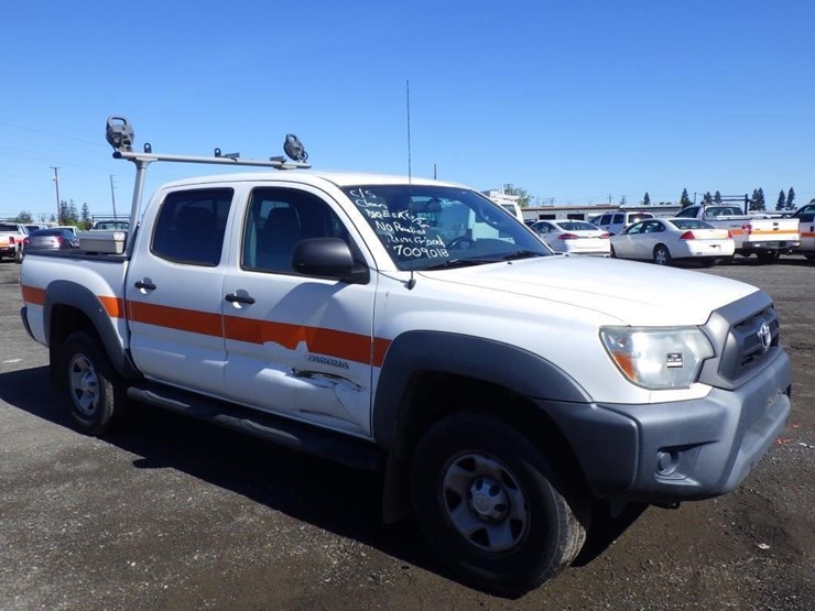 2013-toyota-tacoma-image-2