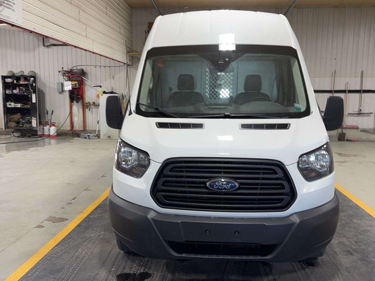 2019-ford-transit-image-8