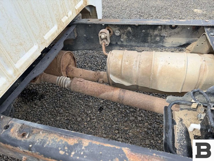 2011-ford-f350-image-15