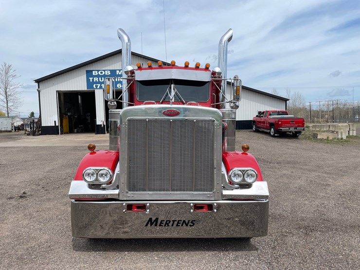 1976-peterbilt-359-image-2