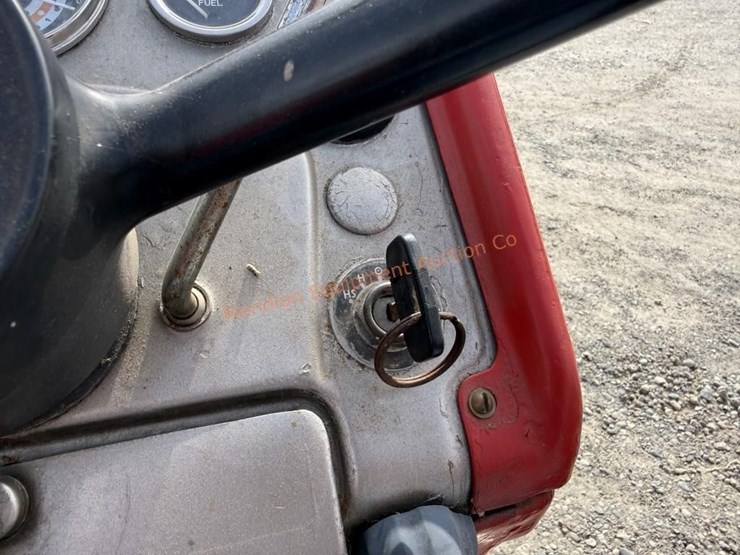massey-ferguson-175-image-29