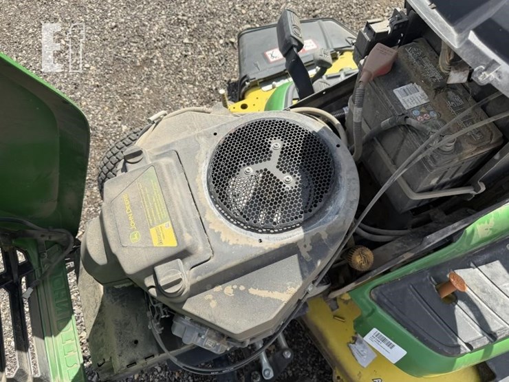 2018-john-deere-x584-image-16