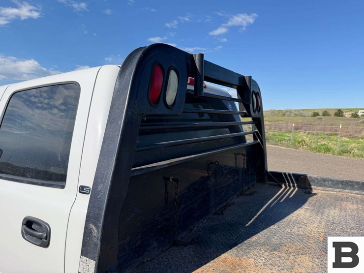 2002-chevrolet-silverado-2500hd-image-14