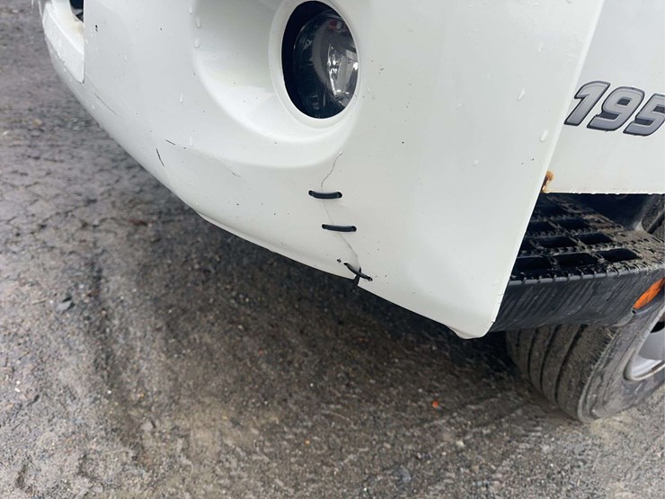 2020-hino-195-image-19